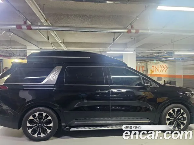 Kia Carnival 2023 thumb 8