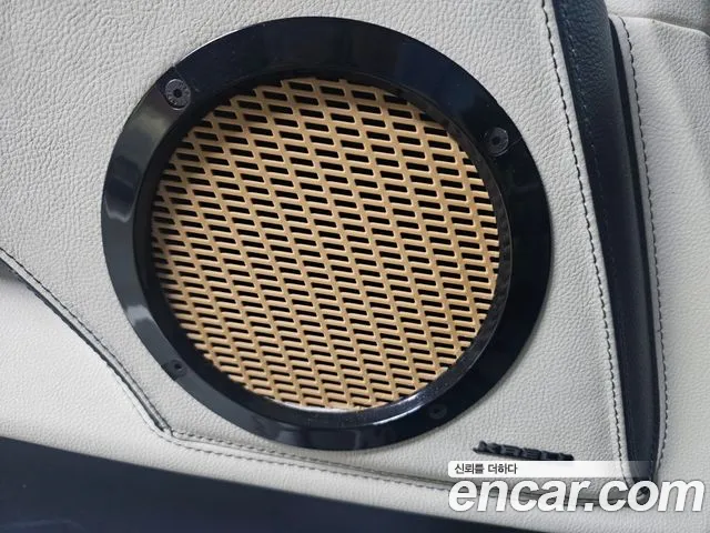 Kia Carnival 2023 thumb 10