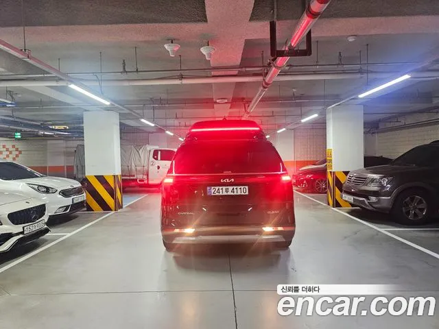 Kia Carnival 2023 thumb 11