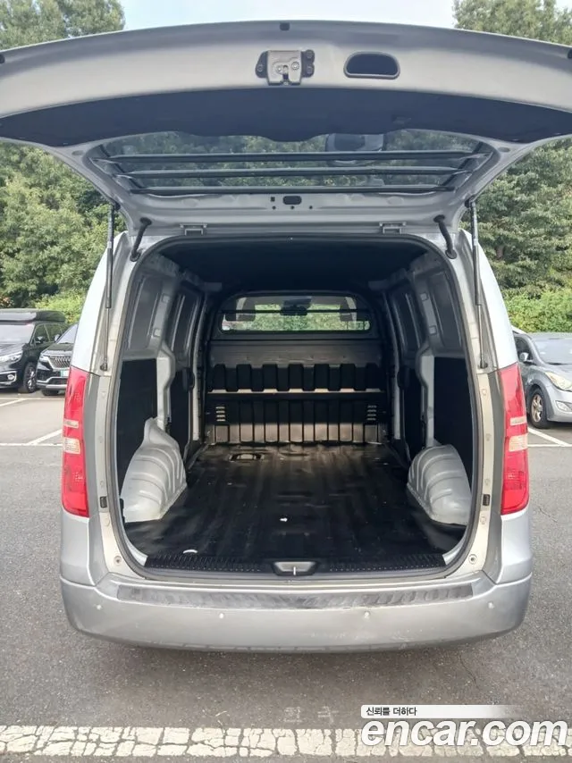 Hyundai Starex 2016 thumb 10