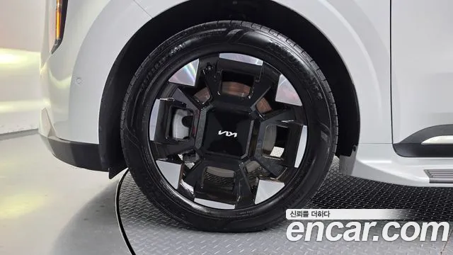 Kia Carnival 2025 thumb 4