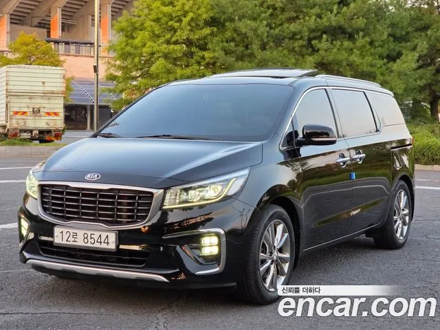 Kia Carnival 2019 thumb 2