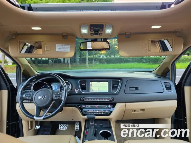 Kia Carnival 2019 thumb 5