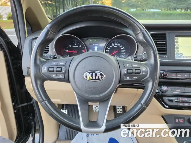 Kia Carnival 2019 thumb 7