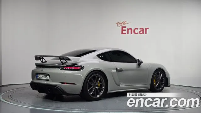 Porsche Cayman 2023 thumb 2