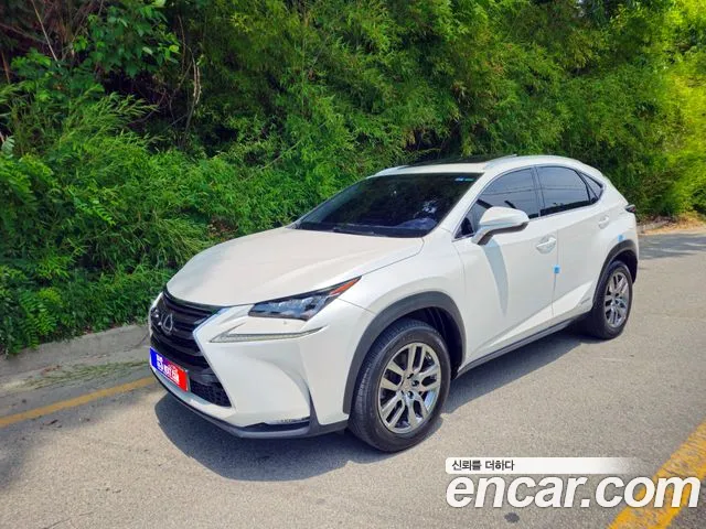 Lexus NX 2016 thumb 12