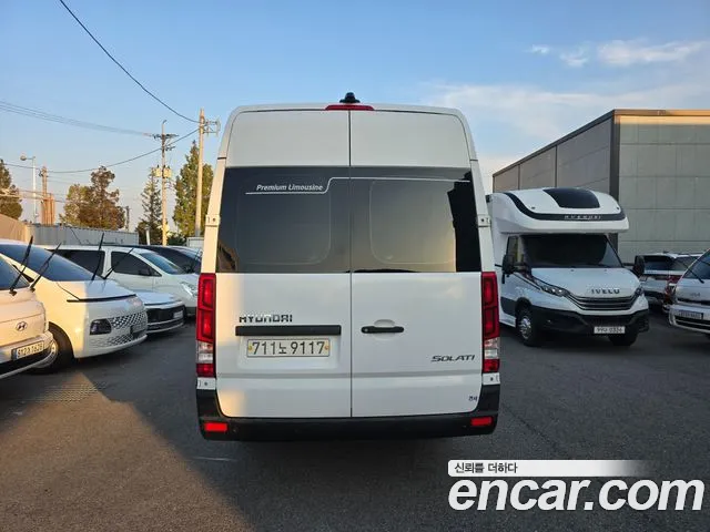 Hyundai Staria 2021 thumb 4