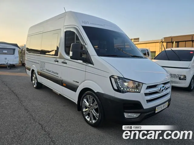 Hyundai Staria 2021 thumb 12