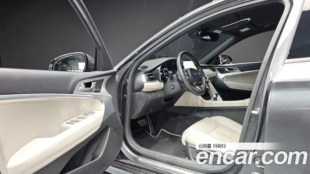 Genesis G70 2021 thumb 9