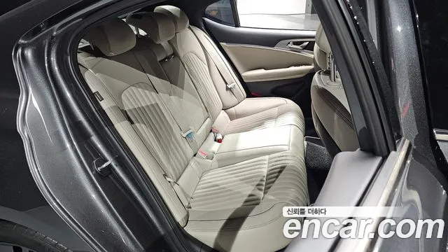 Genesis G70 2021 thumb 10