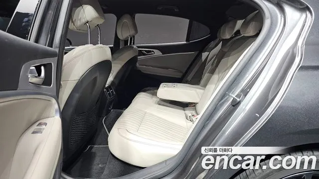 Genesis G70 2021 thumb 11
