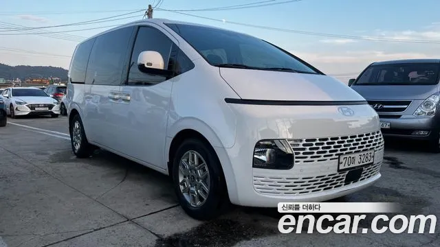 Hyundai Staria 2024 thumb 2