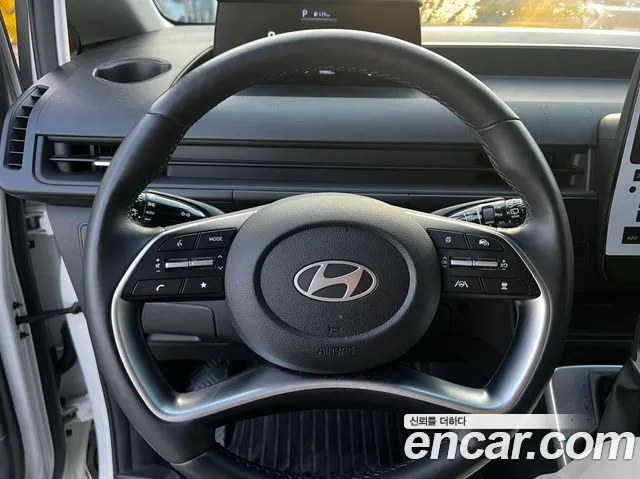Hyundai Staria 2024 thumb 8