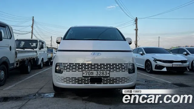 Hyundai Staria 2024 thumb 11