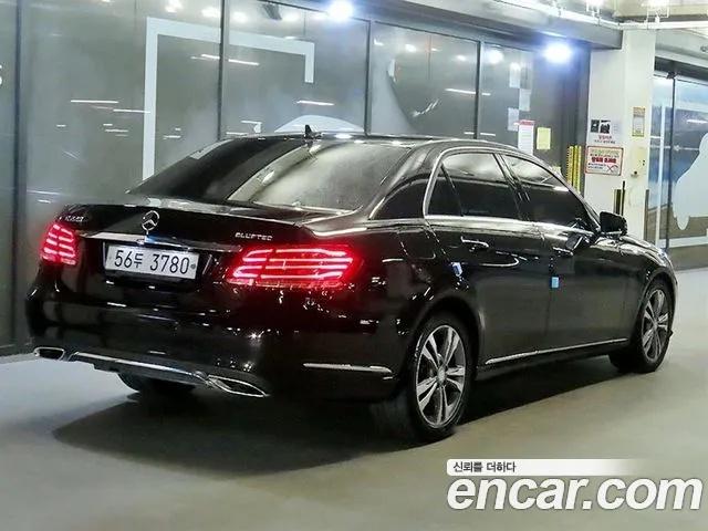 Mercedes-Benz E-Класс 2015 thumb 4