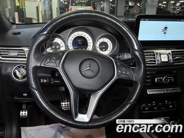 Mercedes-Benz E-Класс 2015 thumb 8