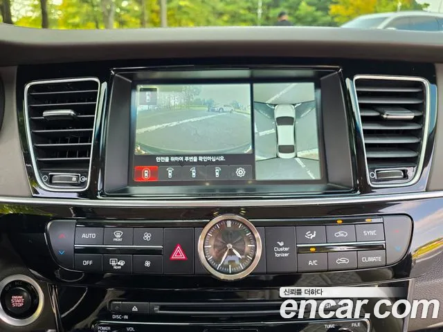 Kia K9 2017 thumb 10