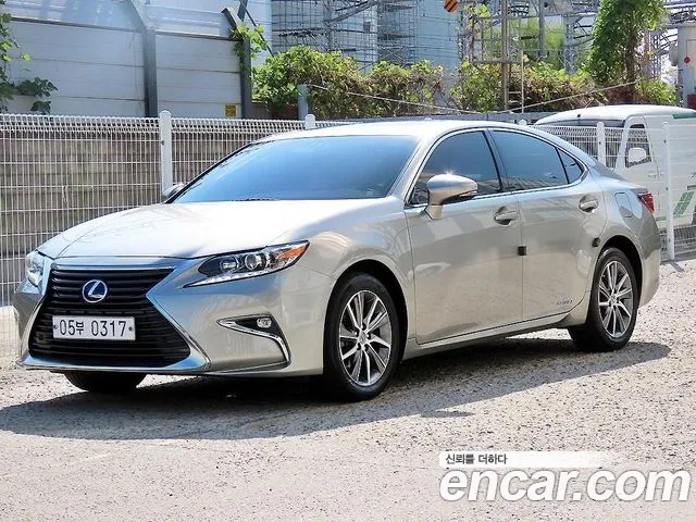 Lexus ES 2016 thumb 2