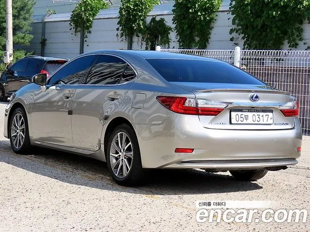 Lexus ES 2016 thumb 3