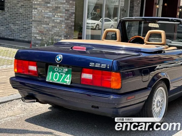 BMW 3-Series 1992 thumb 2