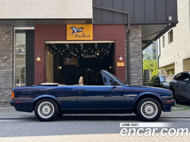 BMW 3-Series 1992 thumb 5