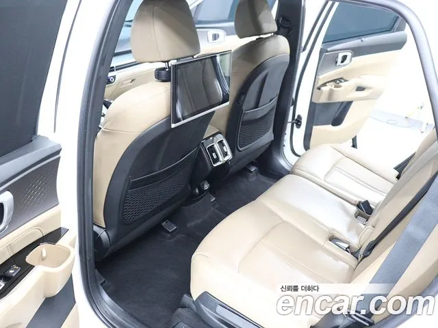 Kia Sorento 2023 thumb 10