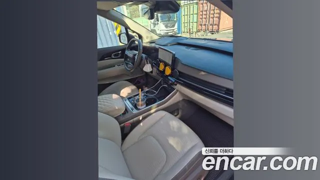 Kia Carnival 2025 thumb 6