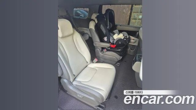 Kia Carnival 2025 thumb 7