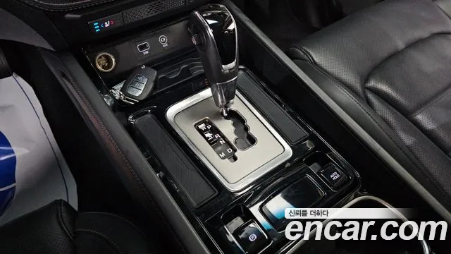 KG_Mobility_Ssangyong Rexton 2018 thumb 9