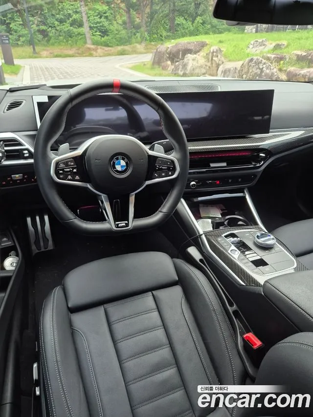 BMW 3-Series 2024 thumb 11