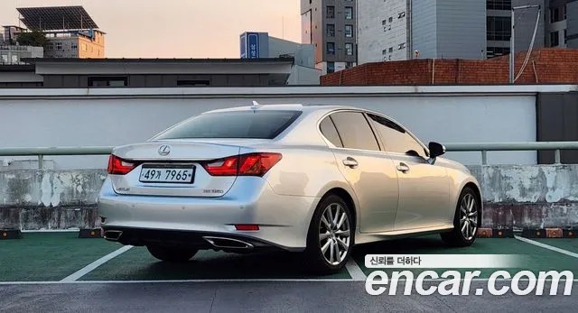 Lexus GS 2012 thumb 2