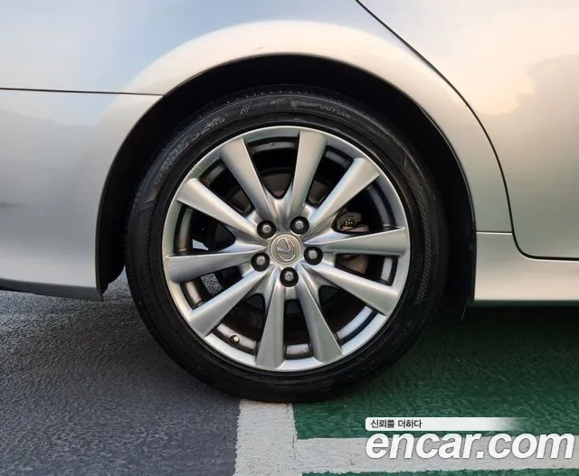 Lexus GS 2012 thumb 5