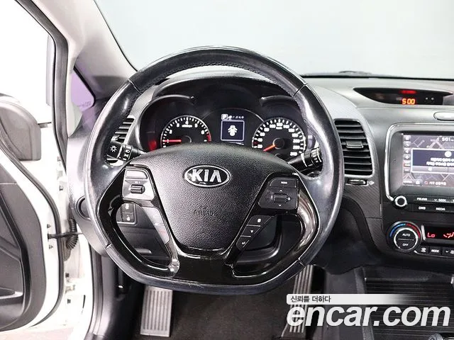 Kia K3 2016 thumb 12