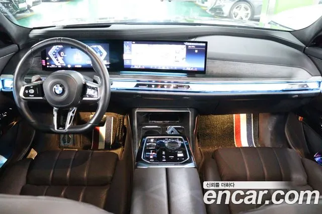 BMW 7-Series 2023 thumb 5