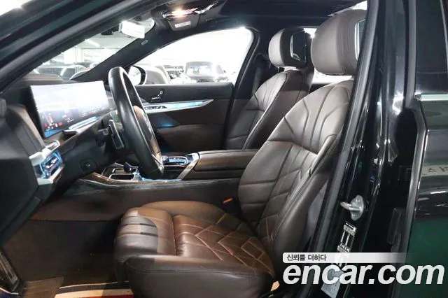 BMW 7-Series 2023 thumb 6