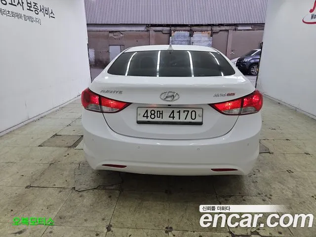 Hyundai Avante 2013 thumb 4