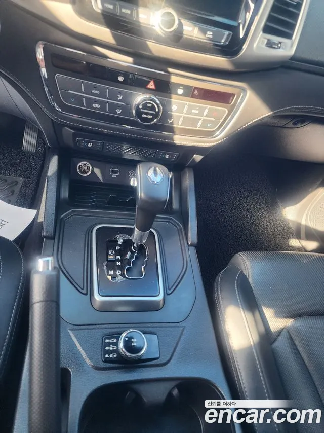 KG_Mobility_Ssangyong Rexton 2019 thumb 10