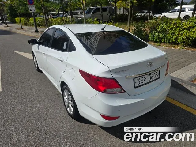 Hyundai Accent 2016 thumb 6