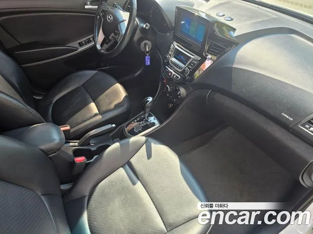 Hyundai Accent 2016 thumb 10