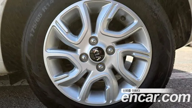 Kia Morning 2018 thumb 9