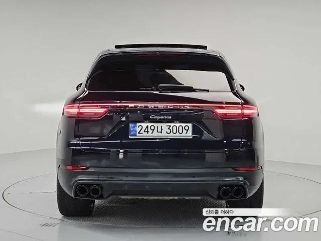 Porsche Cayenne 2020 thumb 2