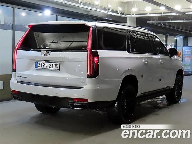 Cadillac Escalade 2023 thumb 3