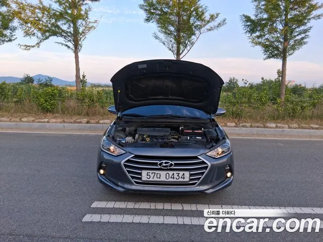Hyundai Avante 2016 thumb 4