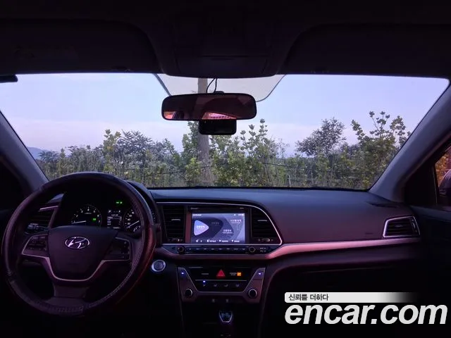 Hyundai Avante 2016 thumb 5