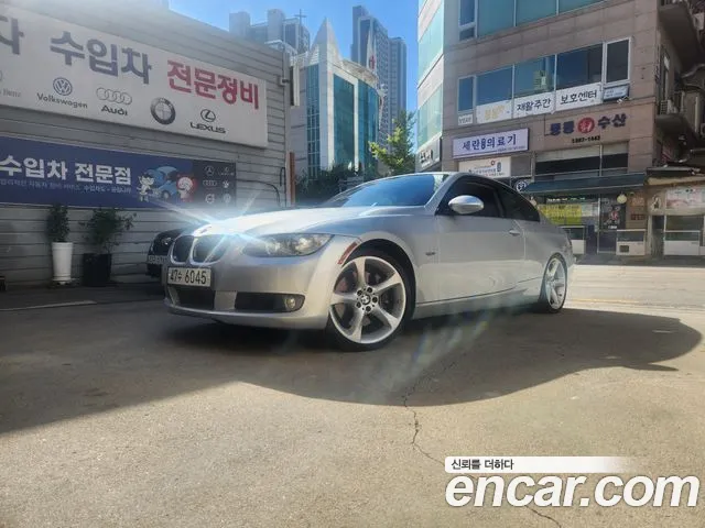BMW 3-Series 2009 thumb 6