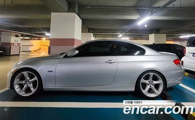 BMW 3-Series 2009 thumb 9