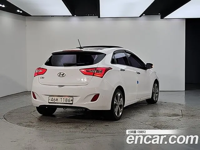 Hyundai i30 2012 thumb 4