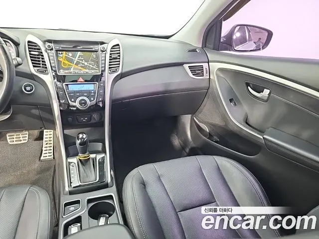 Hyundai i30 2012 thumb 10