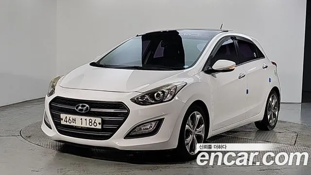 Hyundai i30 2012 thumb 11