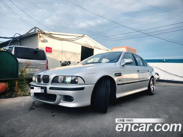 BMW 5-Series 1999 thumb 8
